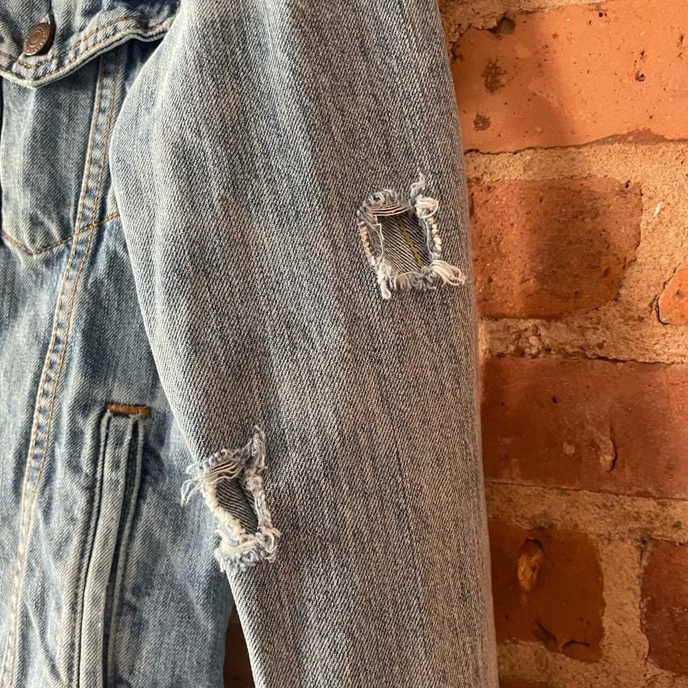 LEVI’S Denim Jacket - Picture 3 of 5